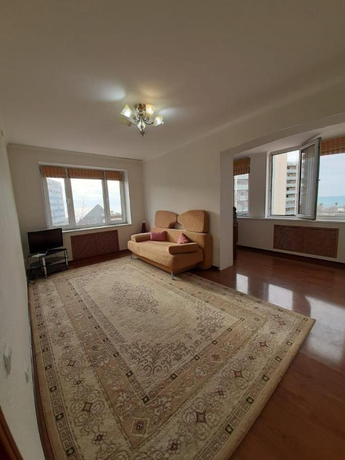 Flat at the seafront Apartment Aktau  Ngoại thất bức ảnh